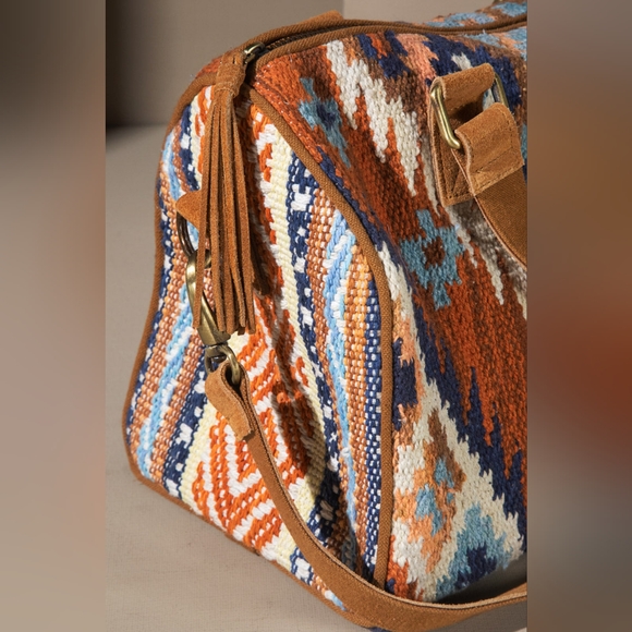 Handwoven Boho Chic Boston Bag / Satchel - Ethnic Navajo Aztec Inspired Design - Picture 3 of 7